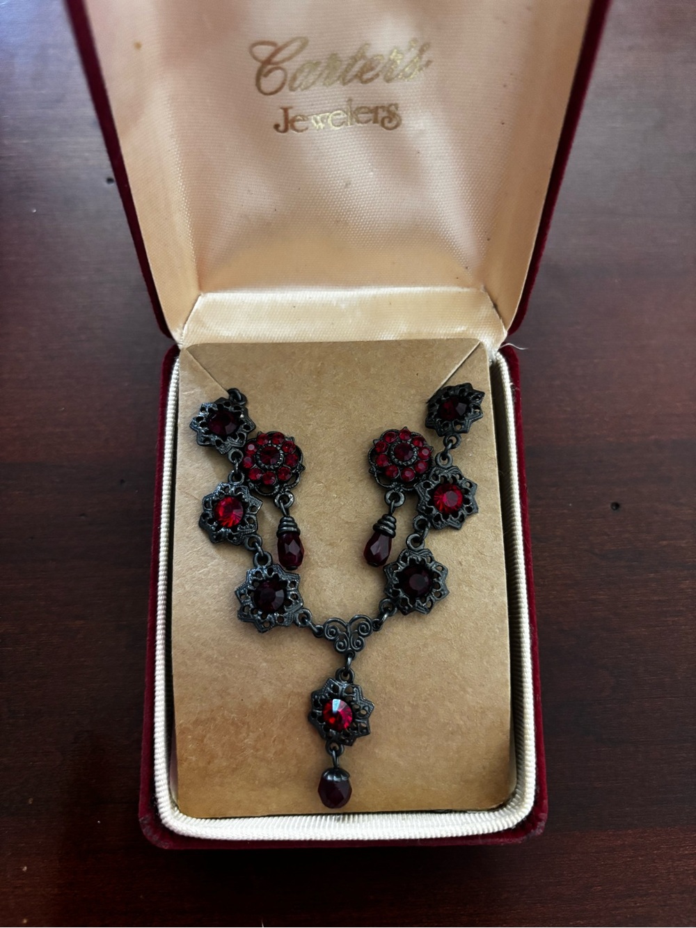 Vintage-Style Red Drop Necklace